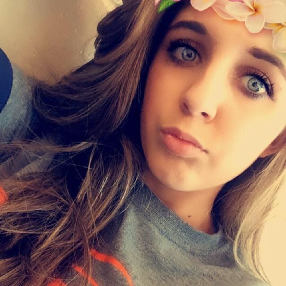 Meet your Posher, Julia